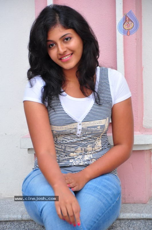 Anjali Photos - 10 / 110 photos