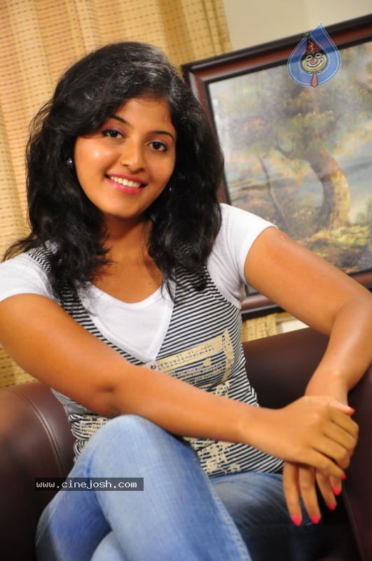 Anjali Photos - 25 / 110 photos