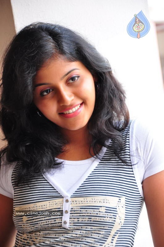 Anjali Photos - 26 / 110 photos