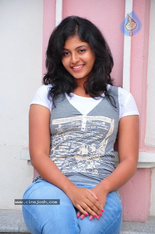 Anjali Photos - 27 / 110 photos