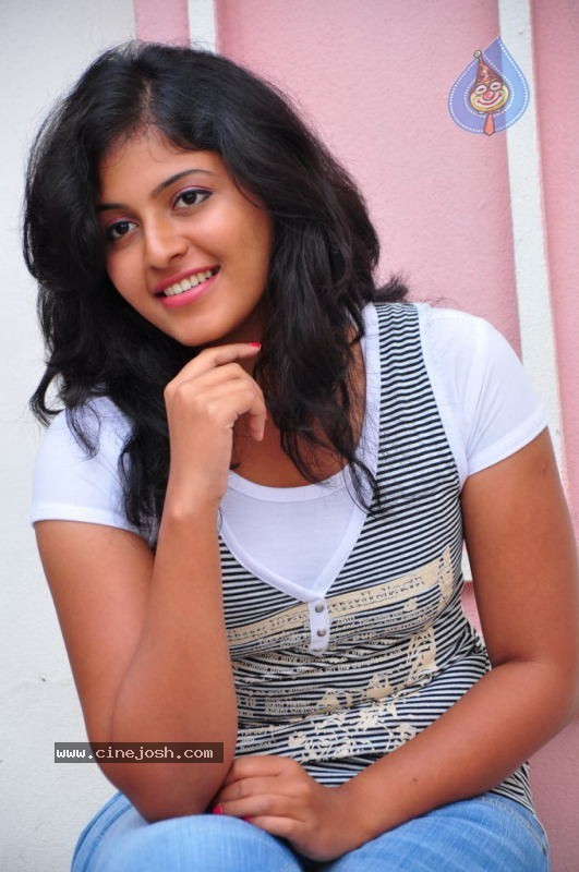 Anjali Photos - 43 / 110 photos