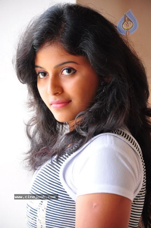 Anjali Photos - 48 / 110 photos