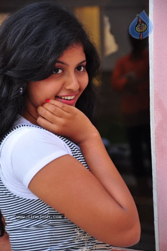 Anjali Photos - 66 / 110 photos