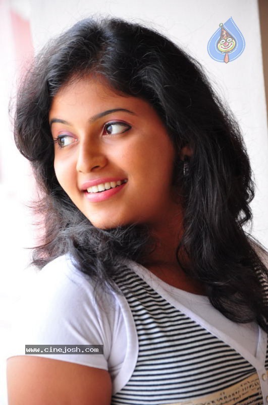 Anjali Photos - 81 / 110 photos