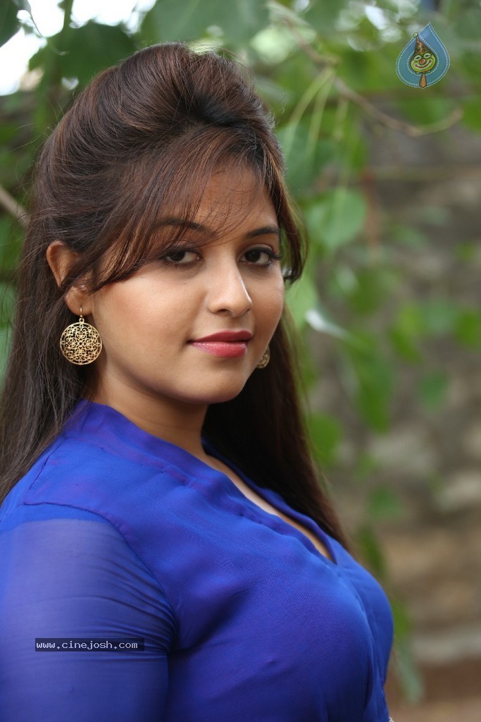 Anjali Pics - 1 / 86 photos