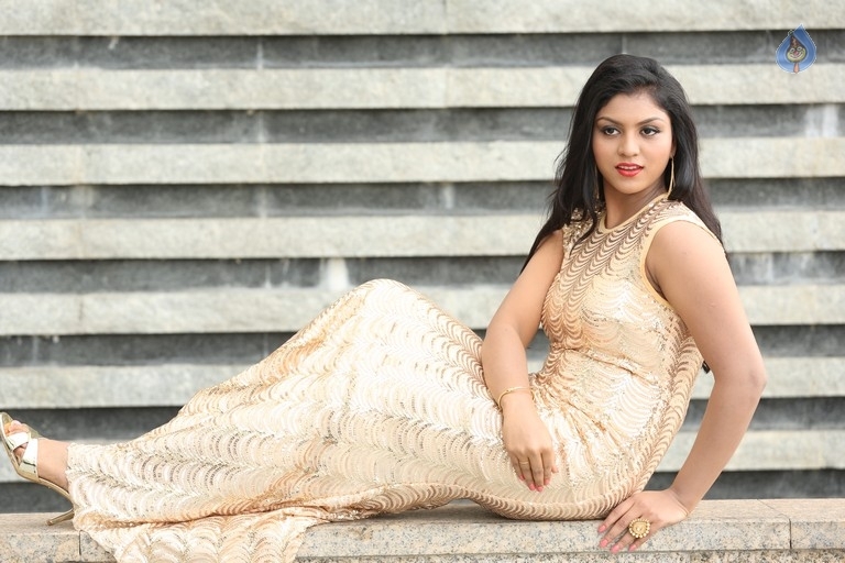 Anjali Sister Aradhya New Photos - 35 / 42 photos