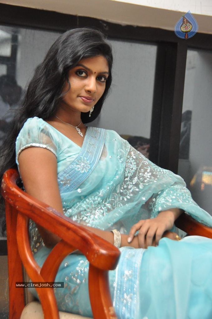 Anjana Hot Pics - 41 / 50 photos