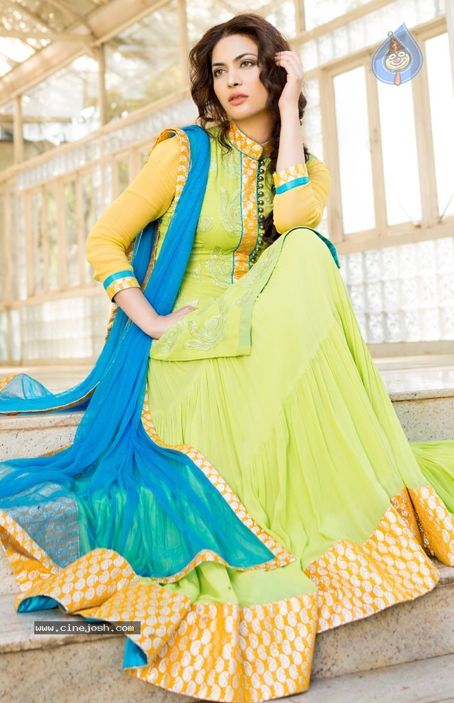 Ankita Shorey New Stills - 7 / 18 photos