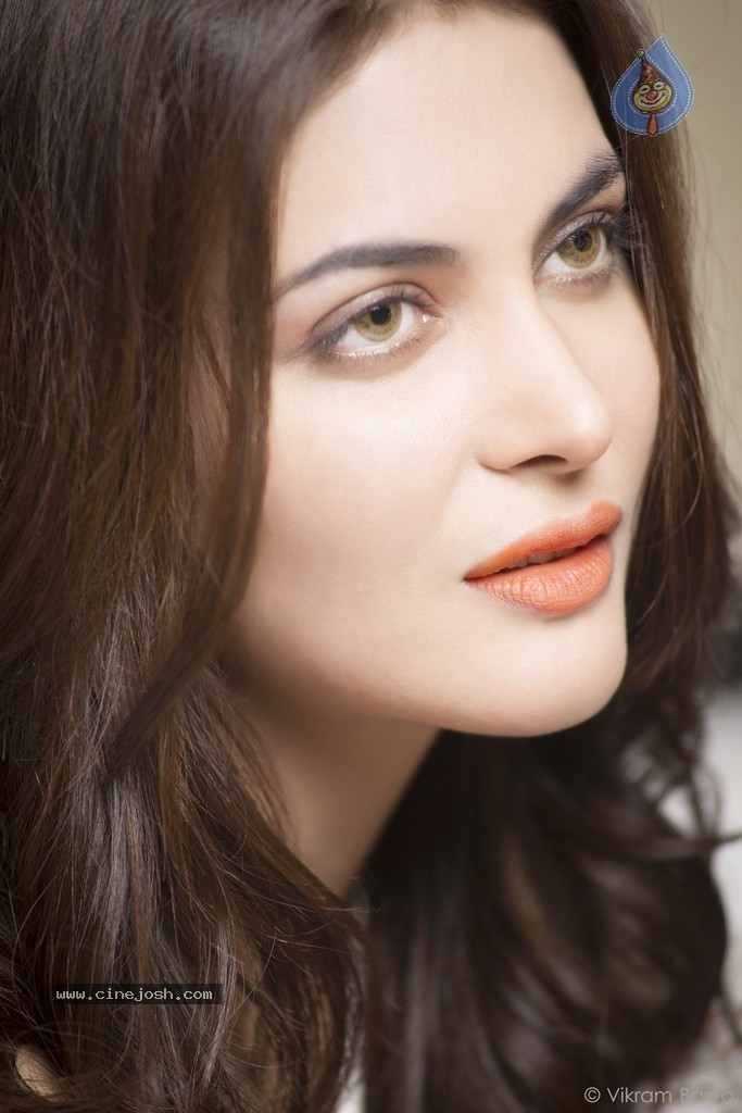 Ankita Shorey New Stills - 13 / 18 photos