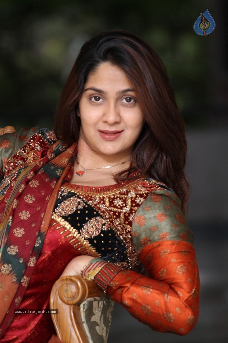 Ankitha Latest Stills - 50 / 96 photos