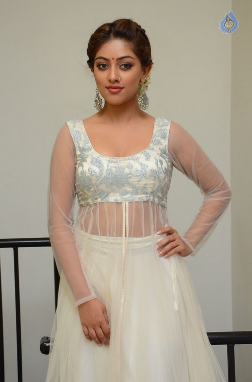 Anu Emmanuel Pics - 37 / 58 photos