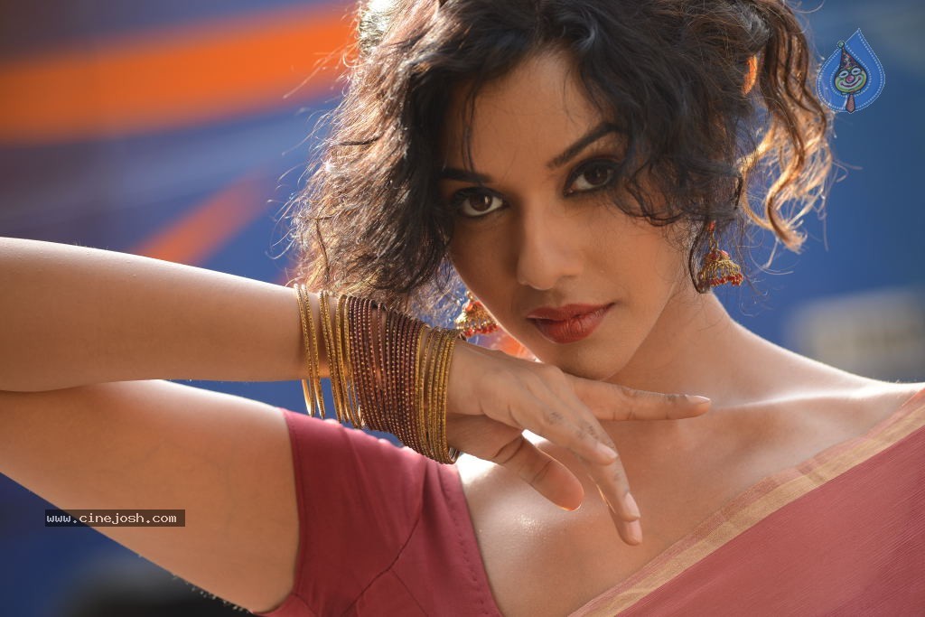 Anu Priya New Gallery - 6 / 124 photos