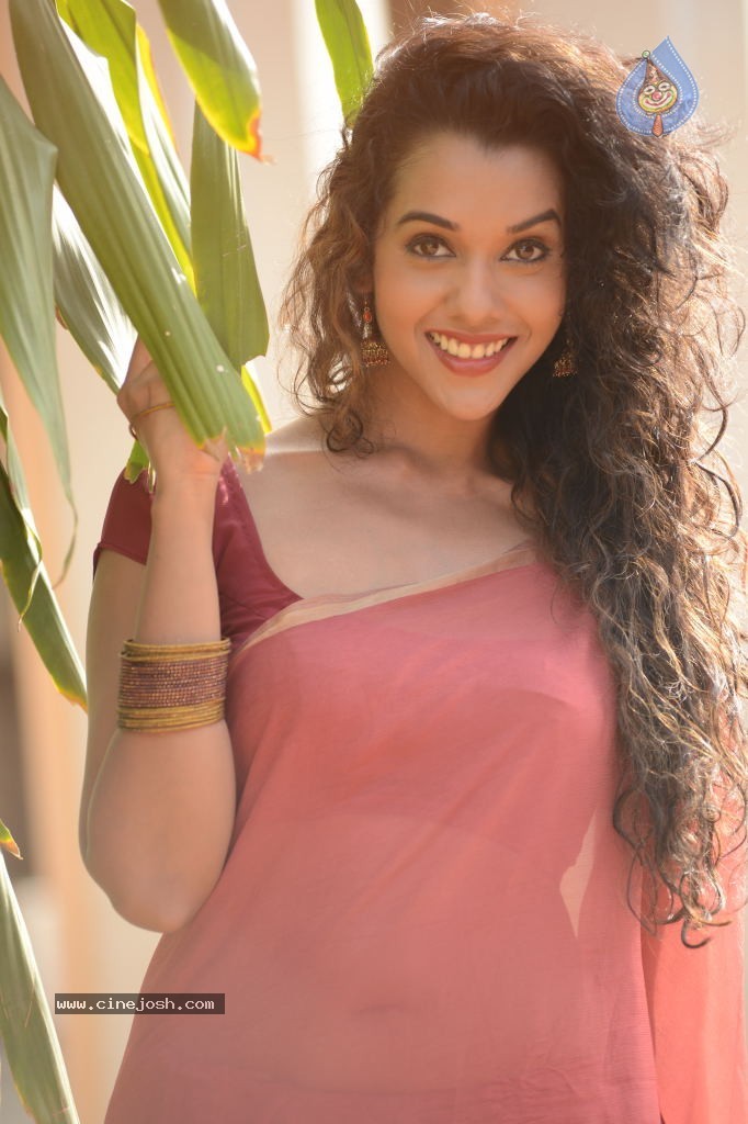 Anu Priya New Gallery - 38 / 124 photos