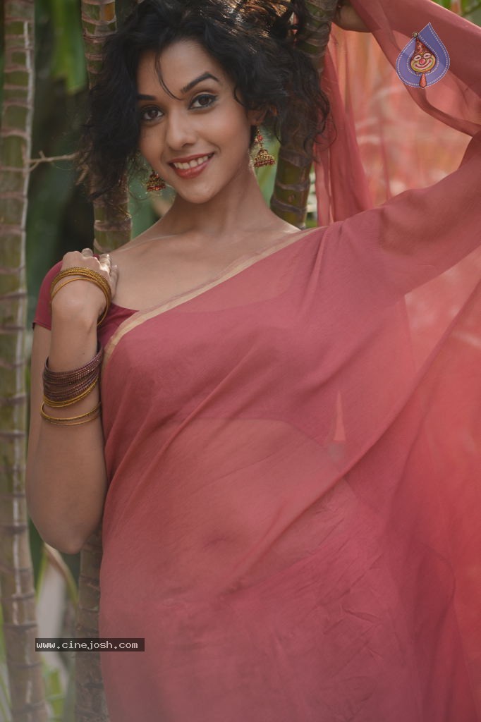 Anu Priya New Gallery - 117 / 124 photos