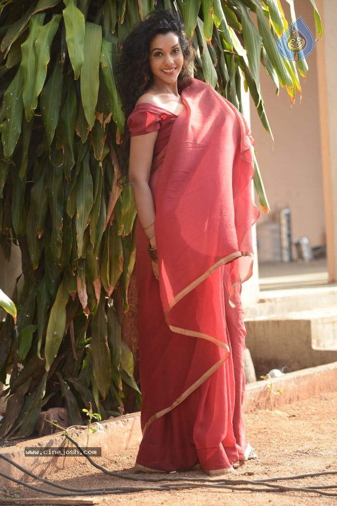 Anu Priya New Gallery - 123 / 124 photos