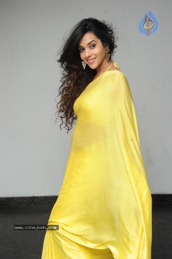 Anu Priya New Stills - 9 / 39 photos
