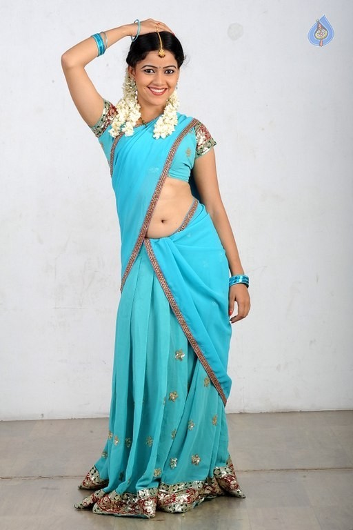 Anu Upadhaya Photos - 1 / 19 photos