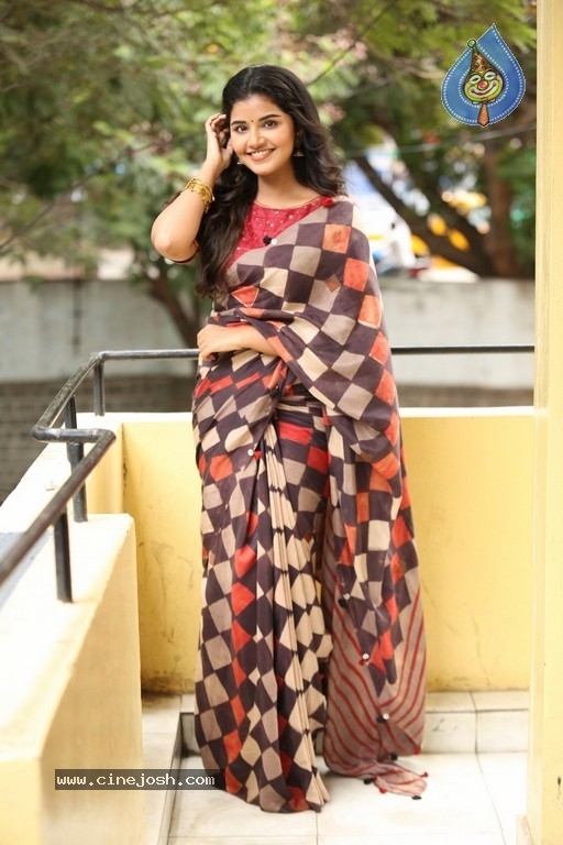 Anupama Parameswaran Interview Photos - 29 / 54 photos