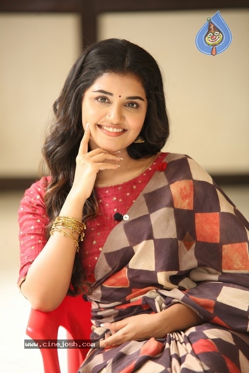 Anupama Parameswaran Interview Photos - 39 / 54 photos