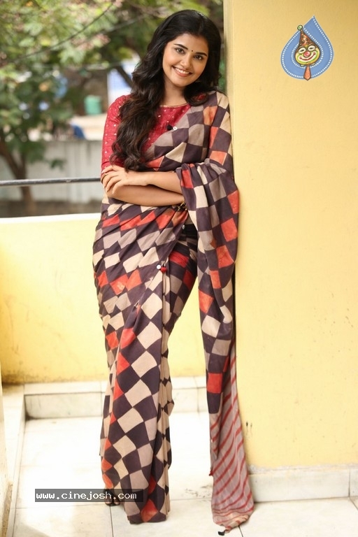 Anupama Parameswaran Interview Photos - 41 / 54 photos