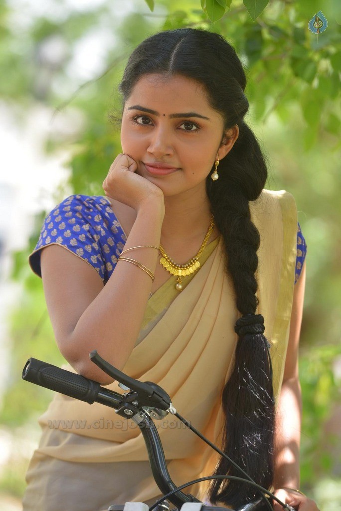 Anupama Parameswaran Latest Photos - 46 / 63 photos