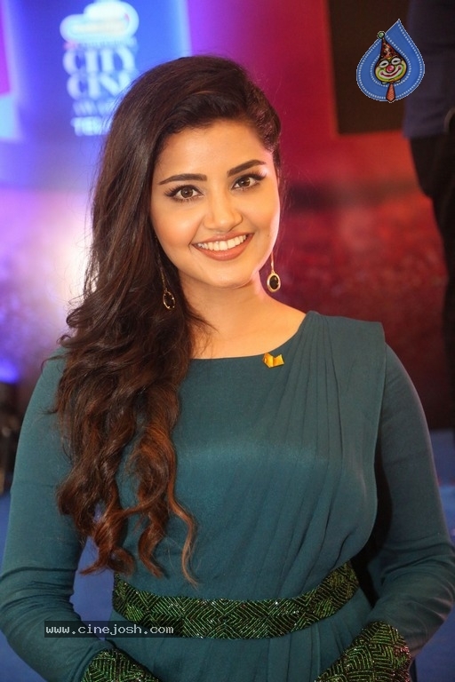 Anupama Parameswaran Latest Stills - 9 / 21 photos