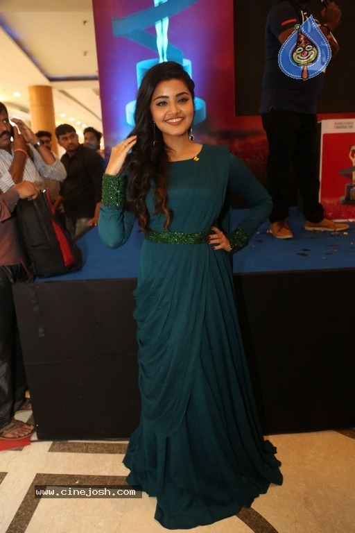 Anupama Parameswaran Latest Stills - 12 / 21 photos