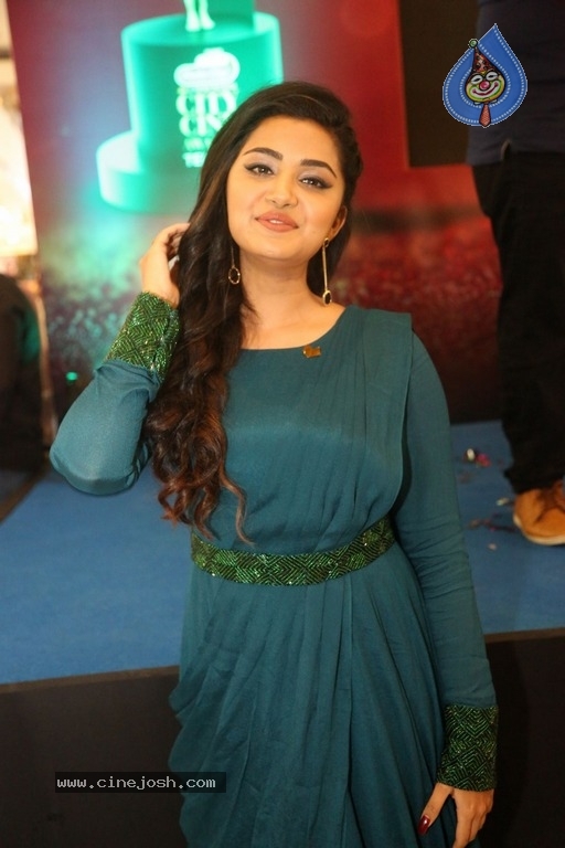 Anupama Parameswaran Latest Stills - 13 / 21 photos