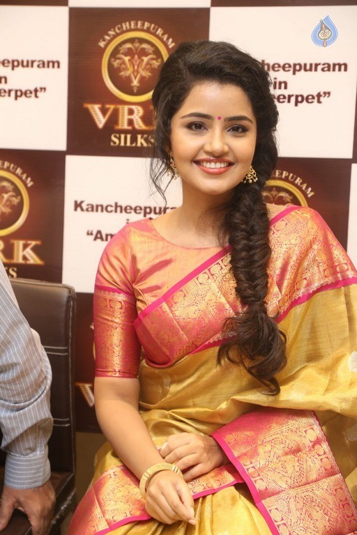 Anupama Parameswaran New Pics - 16 / 50 photos