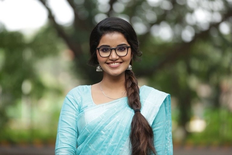 Anupama Parameswaran New Pics - 2 / 4 photos