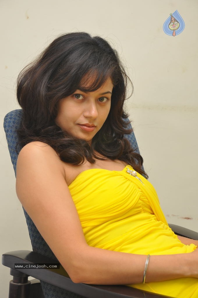 Anupoorva Spicy Stills - 115 / 147 photos