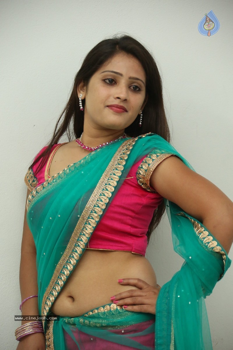 Anusha New Stills - 38 / 184 photos