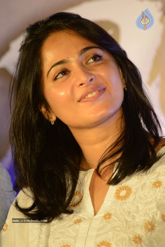 Anushka at Mirchi Movie Success Meet - 12 / 47 photos