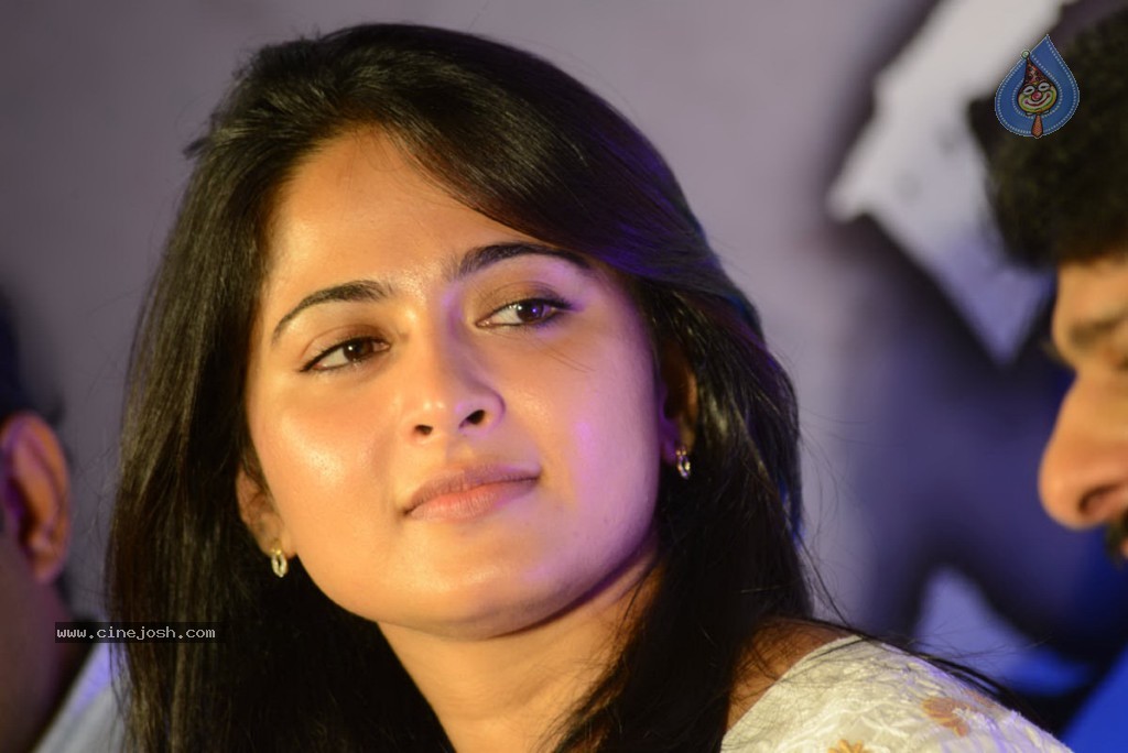 Anushka at Mirchi Movie Success Meet - 22 / 47 photos