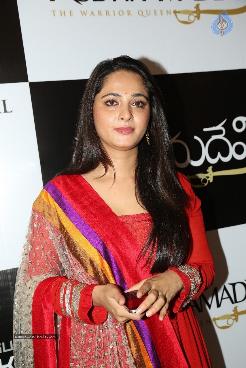Anushka at Rudramadevi Trailer Launch - 26 / 64 photos