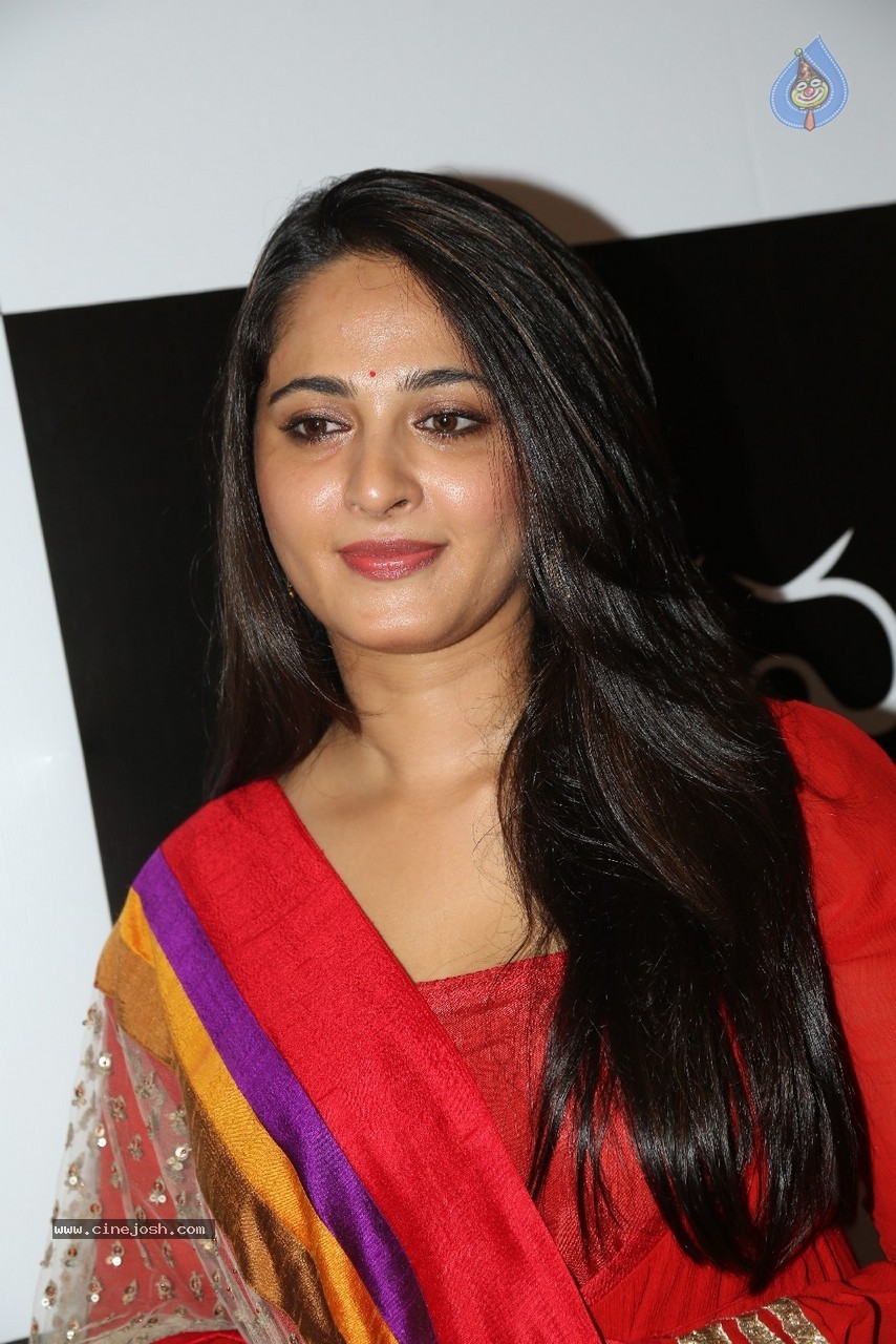 Anushka at Rudramadevi Trailer Launch - 45 / 64 photos