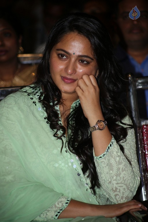 Anushka at Show Time Audio Launch - 5 / 42 photos