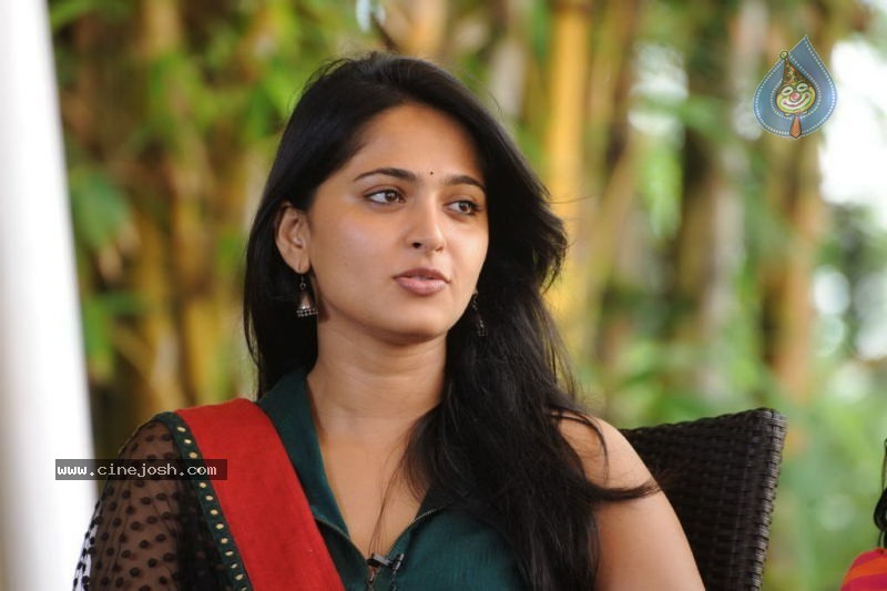 Anushka Latest Photos - 5 / 44 photos