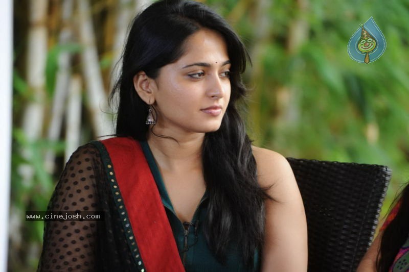 Anushka Latest Photos - 9 / 44 photos