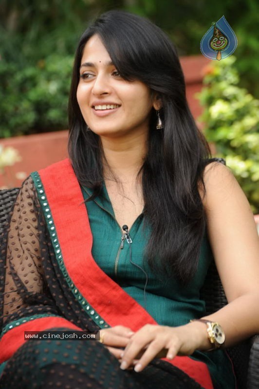 Anushka Latest Photos - 18 / 44 photos