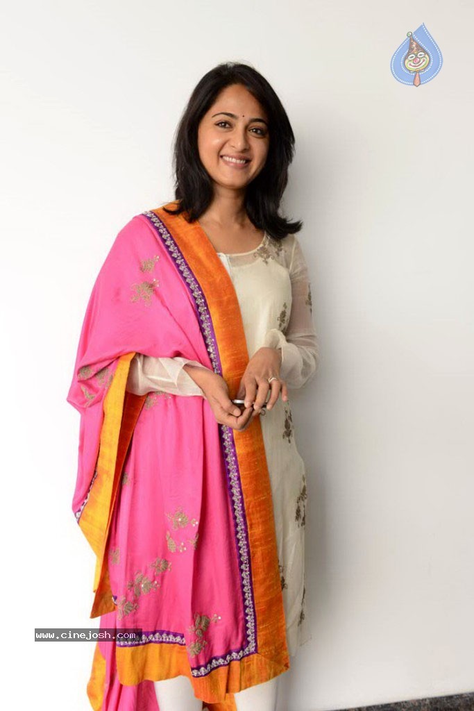Anushka Latest Photos - 12 / 73 photos