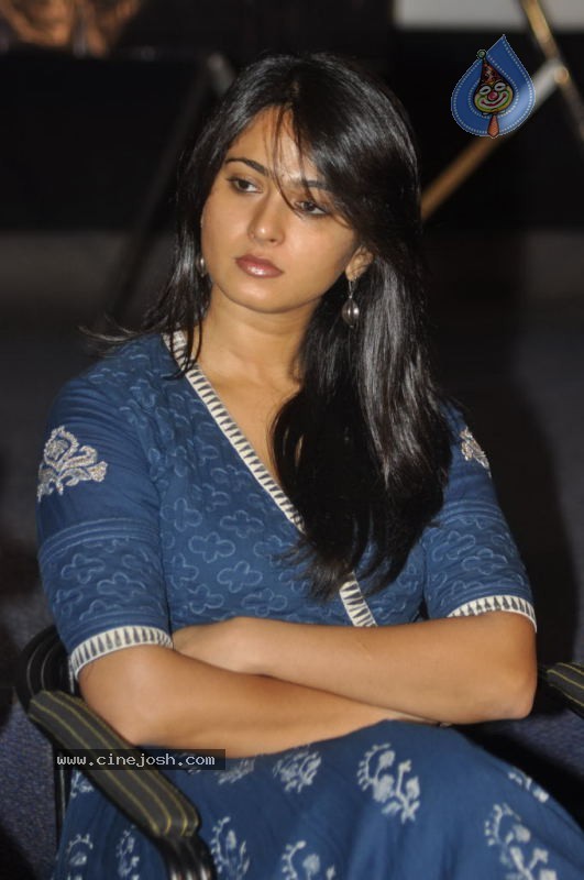 Anushka Latest Stills - 30 / 62 photos