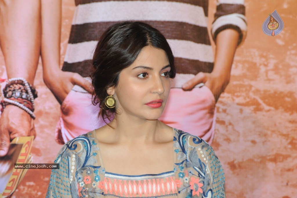 Anushka Sharma Latest Photos - 43 / 114 photos
