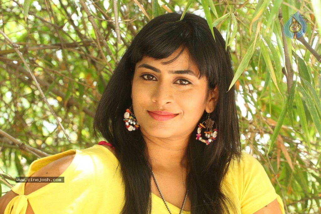 Aparna Stills - 34 / 64 photos