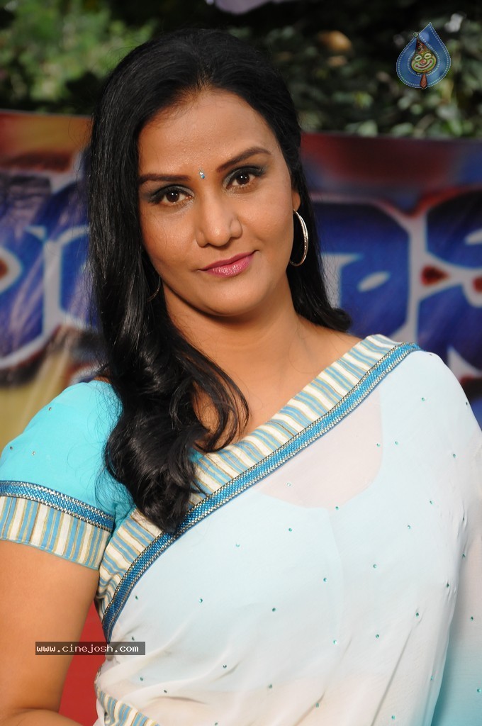 Apoorva New Stills - 18 / 18 photos