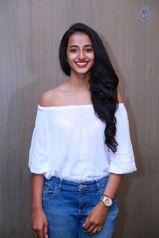 Apoorva Photos - 11 / 14 photos