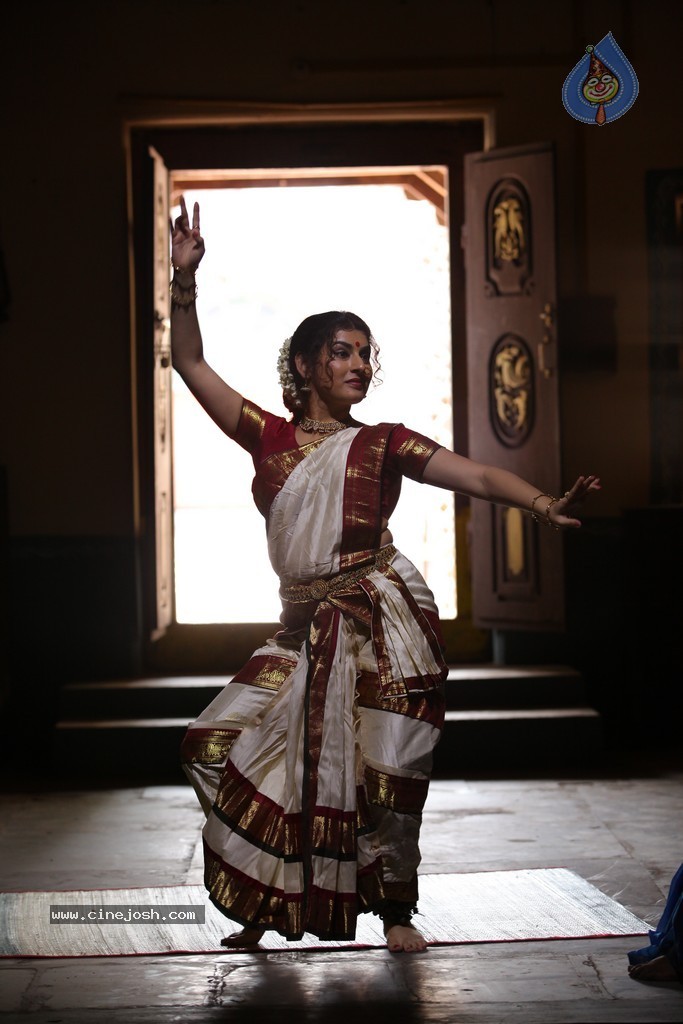 Archana Latest Gallery - 17 / 65 photos