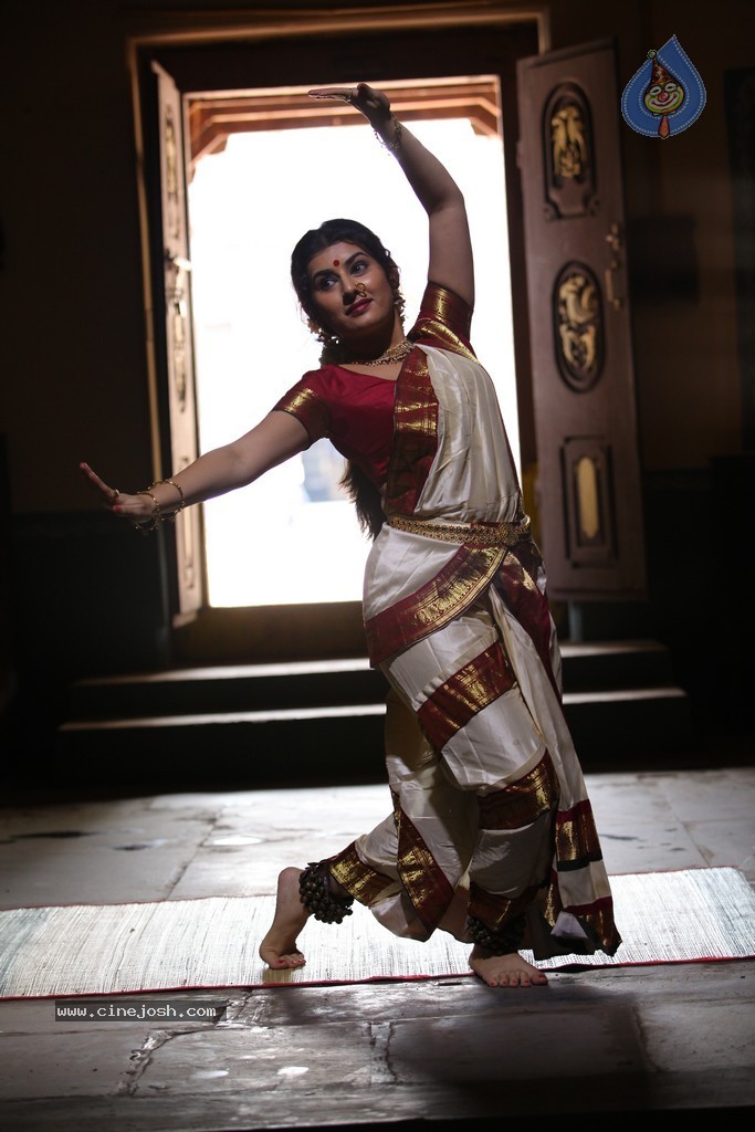 Archana Latest Gallery - 20 / 65 photos