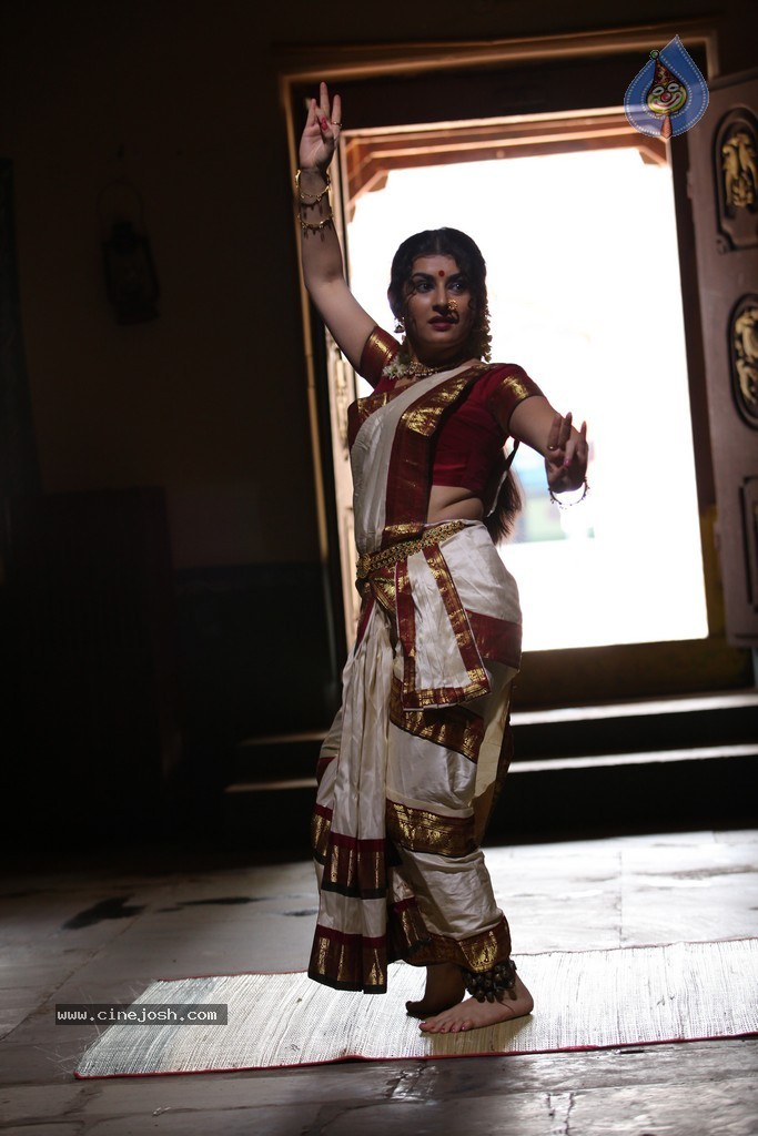 Archana Latest Gallery - 21 / 65 photos