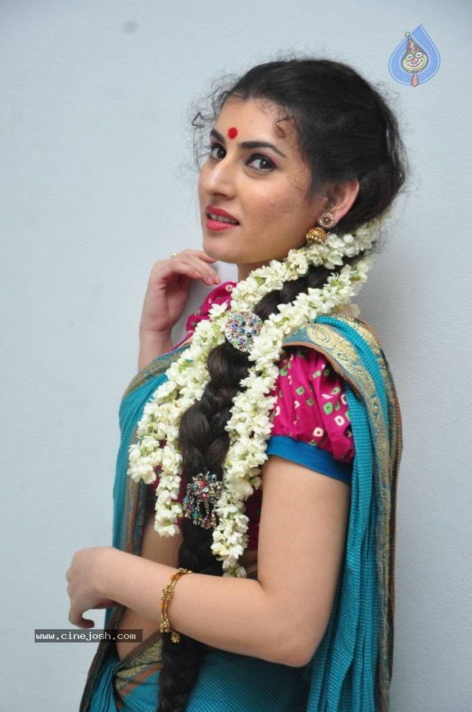 Archana New Gallery - 20 / 52 photos
